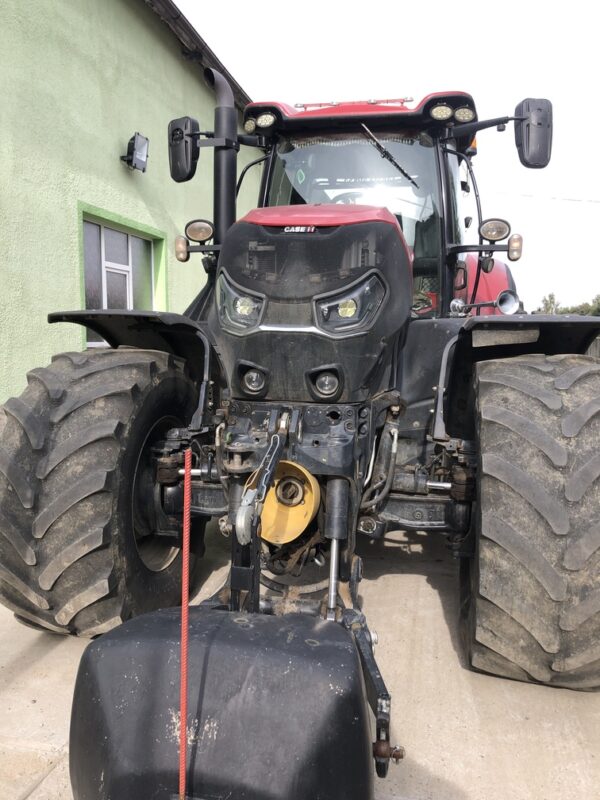 starší kolový traktor CASSE OPTUM 300 CVX